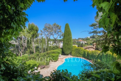 Apartment to rent in CAP D'ANTIBES  - 3 rooms - 60 m&sup2; 