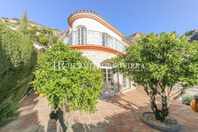 House for sale in EZE  - 6 rooms - 230 m&sup2; 