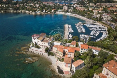 House to rent in BEAULIEU-SUR-MER  - 9 rooms  