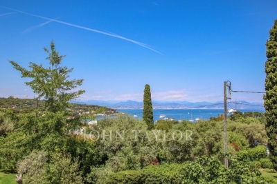 House to rent in CAP D'ANTIBES   - 200 m&sup2; 