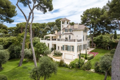 House for sale in CAP D'ANTIBES  - 19 rooms - 2345 m&sup2; 
