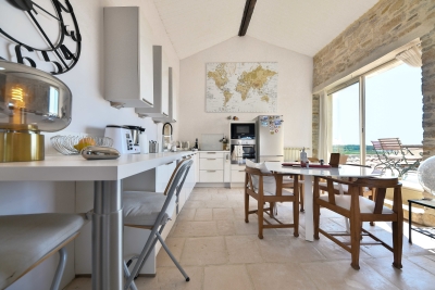 House for sale in UZÈS  - 4 rooms - 131 m&sup2; 