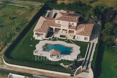 House for sale in CAP D'ANTIBES  - 8 rooms - 347 m&sup2; 