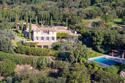 House for sale in STE-MAXIME  - 9 rooms - 340 m&sup2; 