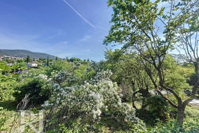 House for sale in GRASSE  - 4 rooms - 159 m&sup2; 