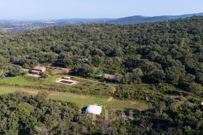 House for sale in ST-TROPEZ  - 7 rooms - 450 m&sup2; 