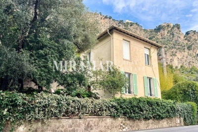 House for sale in BEAULIEU-SUR-MER  - 4 rooms - 90 m&sup2; 