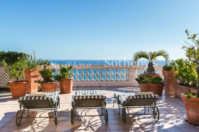 Apartment for sale in CAP-D'AIL  - 6 rooms - 148 m&sup2; 