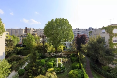 Apartment for sale in NEUILLY SUR SEINE  - 4 rooms - 103 m&sup2; 