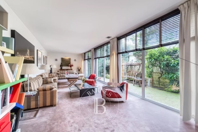 House for sale in NEUILLY SUR SEINE  - 6 rooms - 319 m&sup2; 