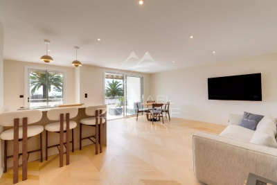 Apartment for sale in CAGNES-SUR-MER  - 4 rooms - 92 m&sup2; 