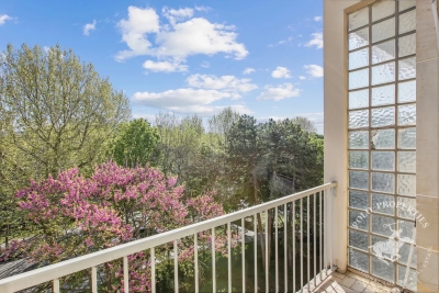 Apartment for sale in NEUILLY SUR SEINE  - 4 rooms - 79 m&sup2; 