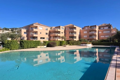 Apartment for sale in ROQUEBRUNE-CAP-MARTIN  - 5 rooms - 184 m&sup2; 