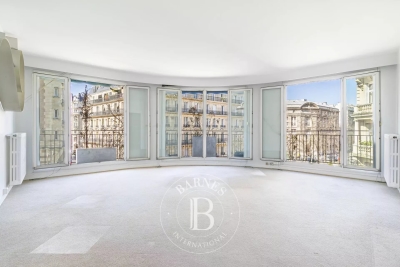 Apartment for sale in PARIS 6EME  - 7 rooms - 225 m&sup2; 