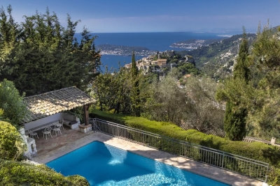 House for sale in EZE  - 5 rooms - 236 m&sup2; 