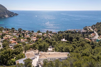House for sale in EZE  - 6 rooms - 275 m&sup2; 