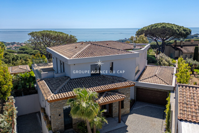 House for sale in STE-MAXIME  - 8 rooms - 482 m&sup2; 