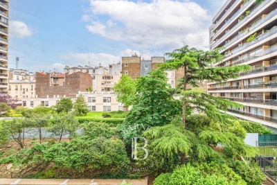 Apartment for sale in PARIS 15EME  - 4 rooms - 90 m&sup2; 