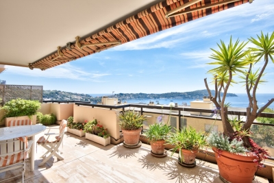 Apartment for sale in VILLEFRANCHE-SUR-MER  - 3 rooms - 90 m&sup2; 