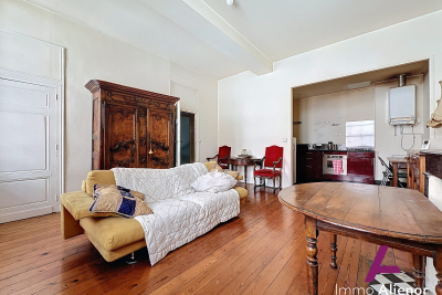 Apartment for sale in BORDEAUX  - 5 rooms - 99 m&sup2; 