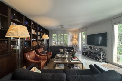 Apartment for sale in NEUILLY SUR SEINE  - 5 rooms - 150 m&sup2; 