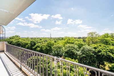 Apartment for sale in NEUILLY SUR SEINE  - 4 rooms - 135 m&sup2; 