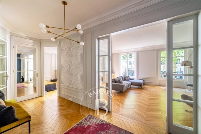 Apartment for sale in NEUILLY SUR SEINE  - 5 rooms - 181 m&sup2; 
