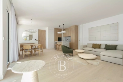 Apartment for sale in PARIS 8EME  - 2 rooms - 127 m&sup2; 