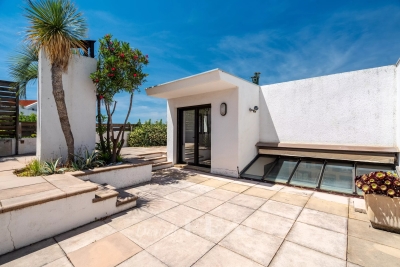 Apartment for sale in MARSEILLE 8EME  - 5 rooms - 223 m&sup2; 