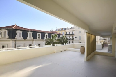 Apartment for sale in CANNES  - 4 rooms - 110 m&sup2; 