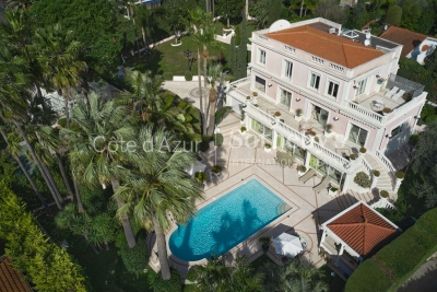 House for sale in CAP D'ANTIBES  - 9 rooms - 420 m&sup2; 