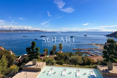 House for sale in THÉOULE-SUR-MER  - 11 rooms - 700 m&sup2; 