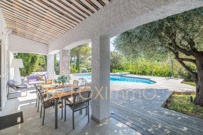House for sale in ST-PAUL-DE-VENCE  - 7 rooms - 260 m&sup2; 