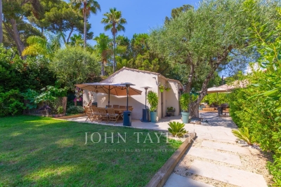 House for sale in CAP D'ANTIBES   - 77 m&sup2; 