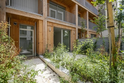 Apartment for sale in PARIS 15EME  - 5 rooms - 139 m&sup2; 