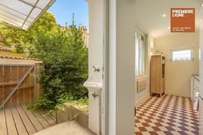 Apartment for sale in BORDEAUX  - 2 rooms - 56 m&sup2; 