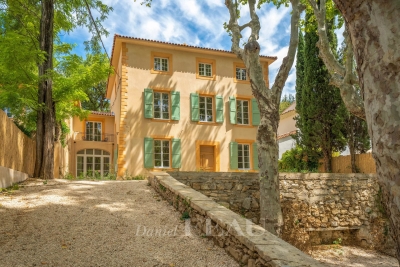 Apartment for sale in AIX-EN-PROVENCE  - 3 rooms - 77 m&sup2; 