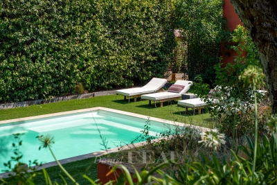 House for sale in GRIMAUD  - 6 rooms - 180 m&sup2; 