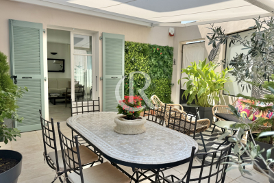 Apartment for sale in HYÈRES  - 3 rooms - 83 m&sup2; 