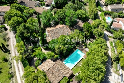 House for sale in ST-RÉMY-DE-PROVENCE  - 15 rooms - 680 m&sup2; 