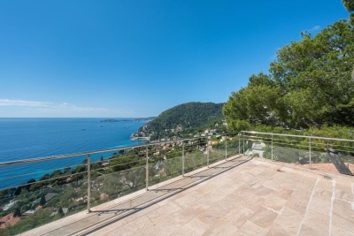 House for sale in EZE  - 6 rooms - 143 m&sup2; 
