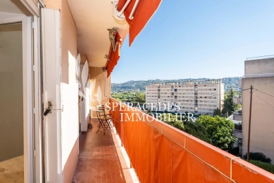 Apartment for sale in ST-LAURENT-DU-VAR  - 3 rooms - 60 m&sup2; 