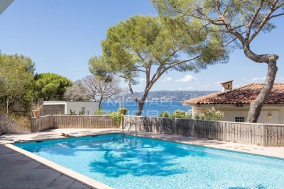 House for sale in CAP D'ANTIBES  - 6 rooms - 320 m&sup2; 