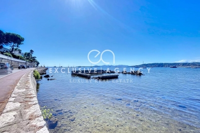 House for sale in CAP D'ANTIBES  - 4 rooms - 164 m&sup2; 