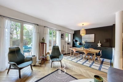 Apartment for sale in NEUILLY SUR SEINE  - 5 rooms - 113 m&sup2; 