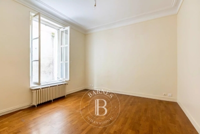 Apartment for sale in PARIS 17EME  - 2 rooms - 40 m&sup2; 