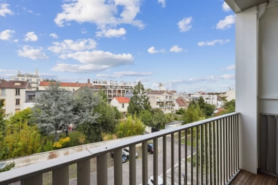 Apartment for sale in ISSY LES MOULINEAUX  - 2 rooms - 47 m&sup2; 