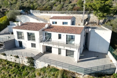 House for sale in EZE  - 7 rooms - 200 m&sup2; 
