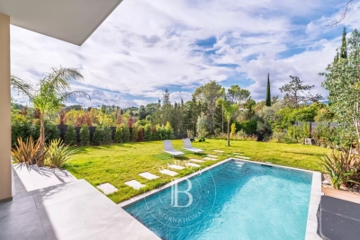 House for sale in VALBONNE  - 6 rooms - 318 m&sup2; 