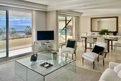 Apartment for sale in ST-LAURENT-DU-VAR  - 5 rooms - 156 m&sup2; 